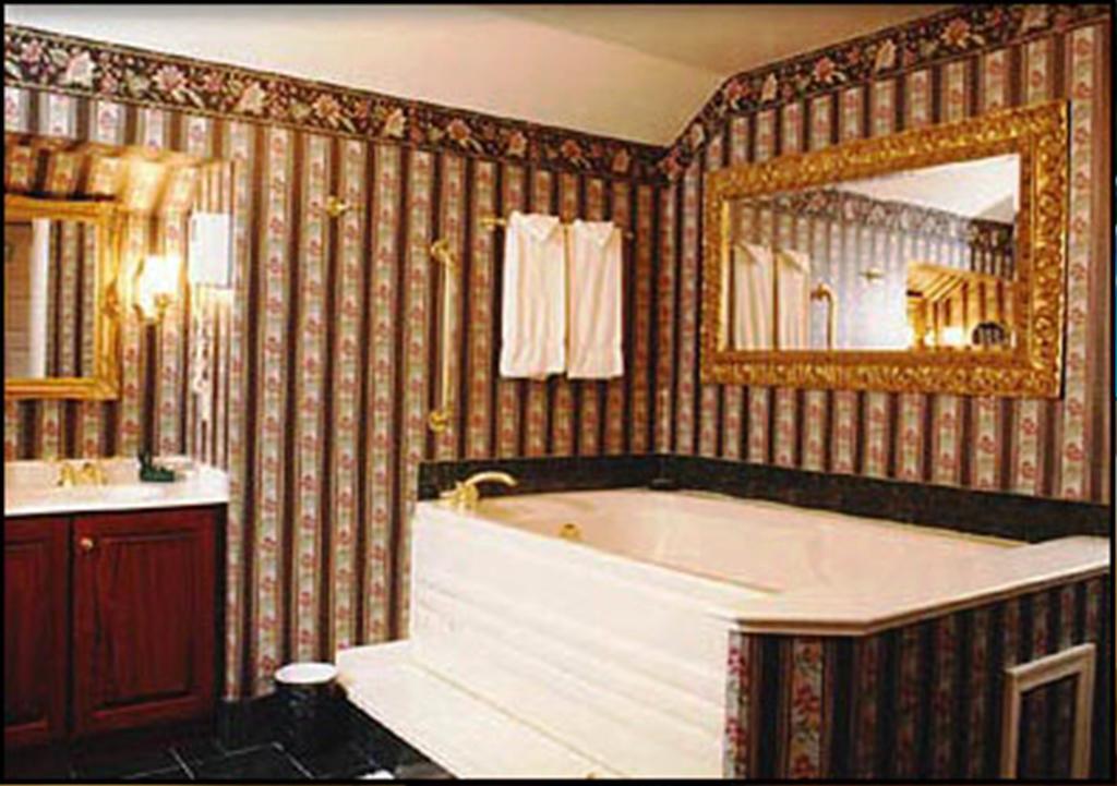 Bavarian Inn Shepherdstown Esterno foto
